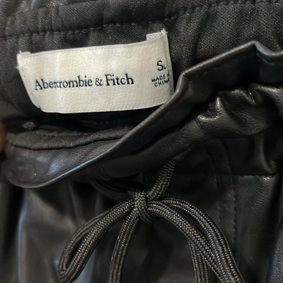 ABERCROMBIE & FITCH Paperbag Waist Vegan Leather Joggers, Size S - Picture 8 of 9